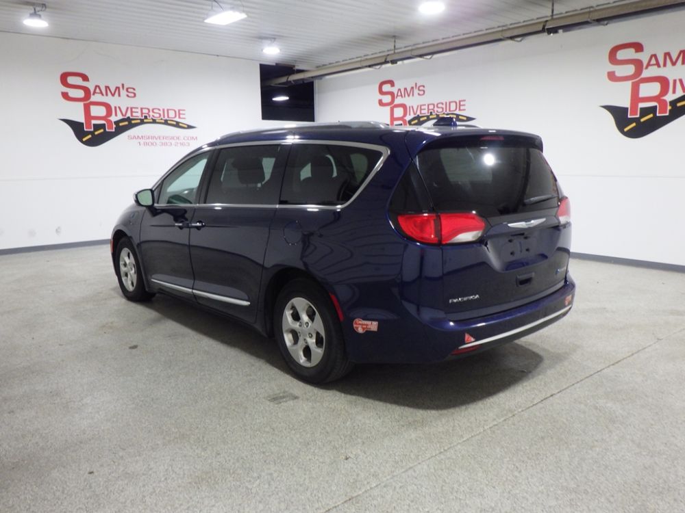 2018 Chrysler Pacifica Hybrid W/Advanced Safety Tec Group Connect Theater and Pano Moon Theft - photo 2