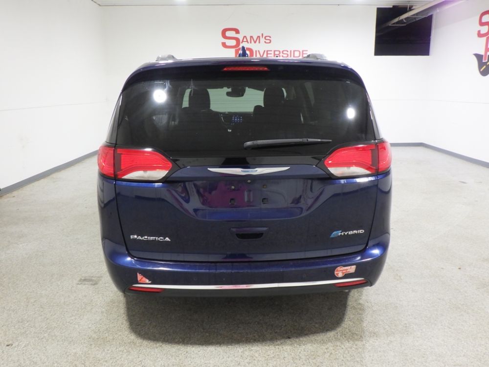 2018 Chrysler Pacifica Hybrid W/Advanced Safety Tec Group Connect Theater and Pano Moon Theft - photo 3