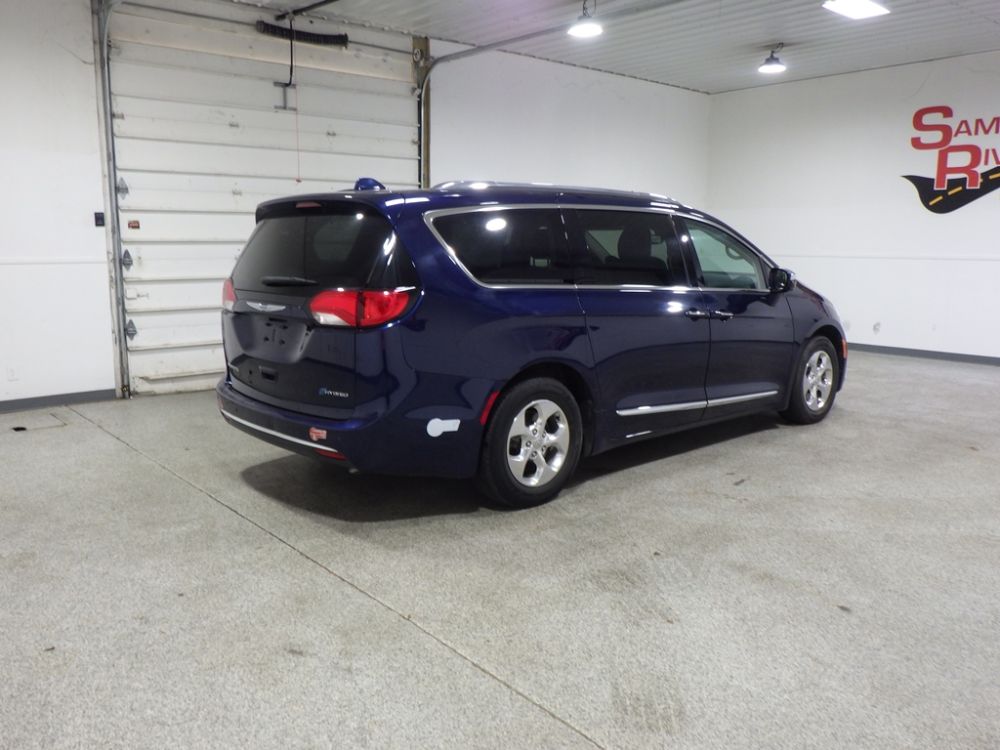 2018 Chrysler Pacifica Hybrid W/Advanced Safety Tec Group Connect Theater and Pano Moon Theft - photo 4