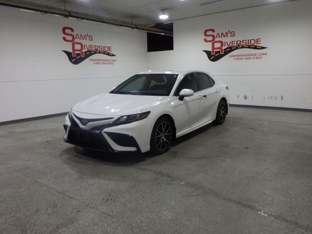 2022 Toyota Camry SE AWD - photo 1