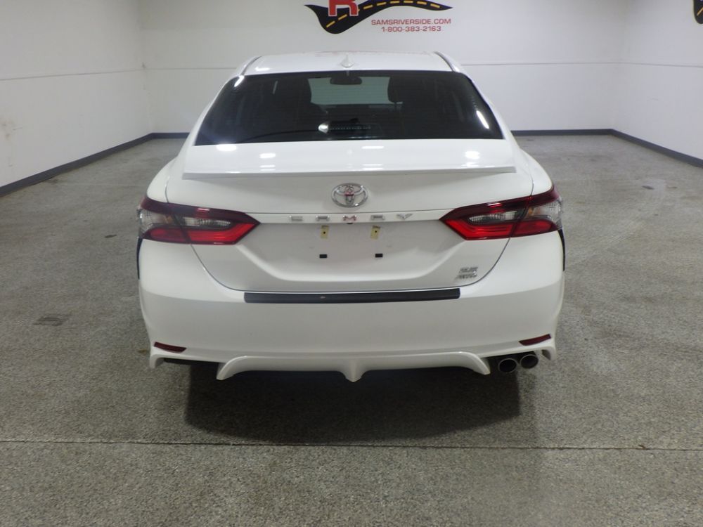 2022 Toyota Camry SE AWD - photo 3