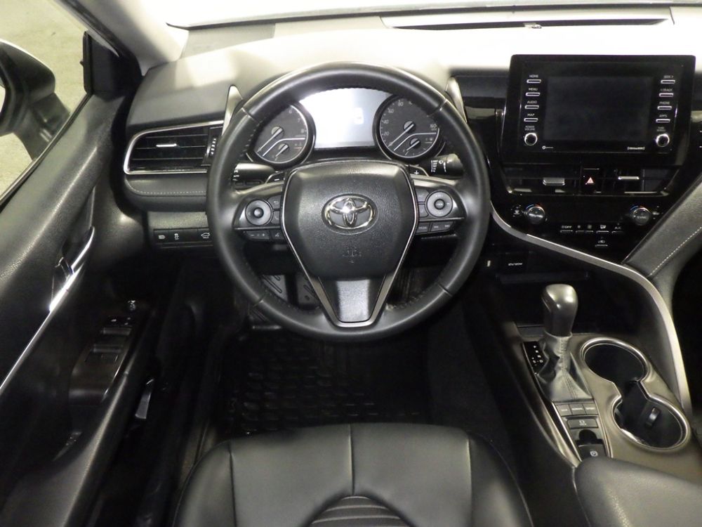 2022 Toyota Camry SE AWD - photo 9