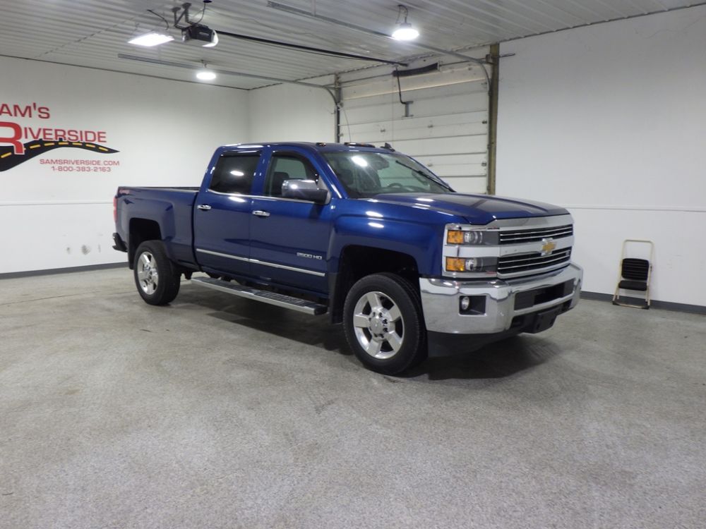 2016 Chevrolet Silverado 2500 HD LTZ Crew Cab 4X4 - photo 5