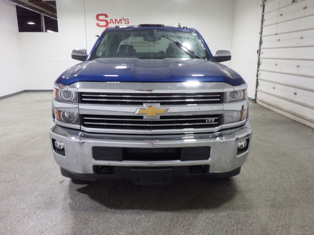 2016 Chevrolet Silverado 2500 HD LTZ Crew Cab 4X4 - photo 6
