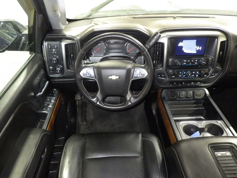 2016 Chevrolet Silverado 2500 HD LTZ Crew Cab 4X4 - photo 9