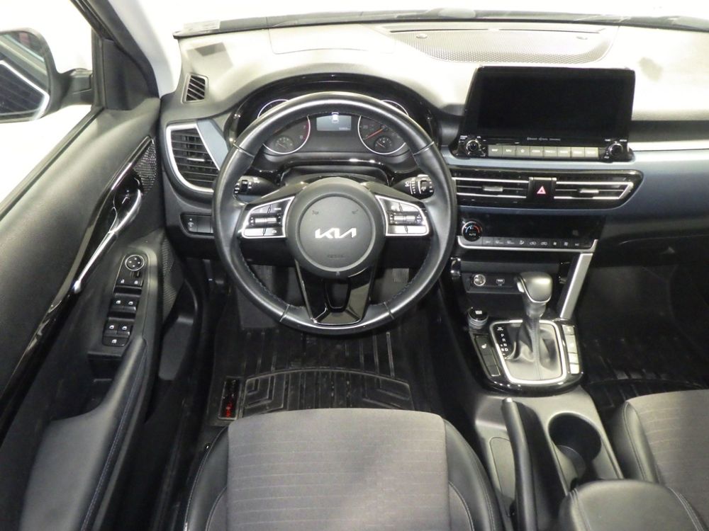 2022 Kia Seltos Nightfall AWD - photo 9