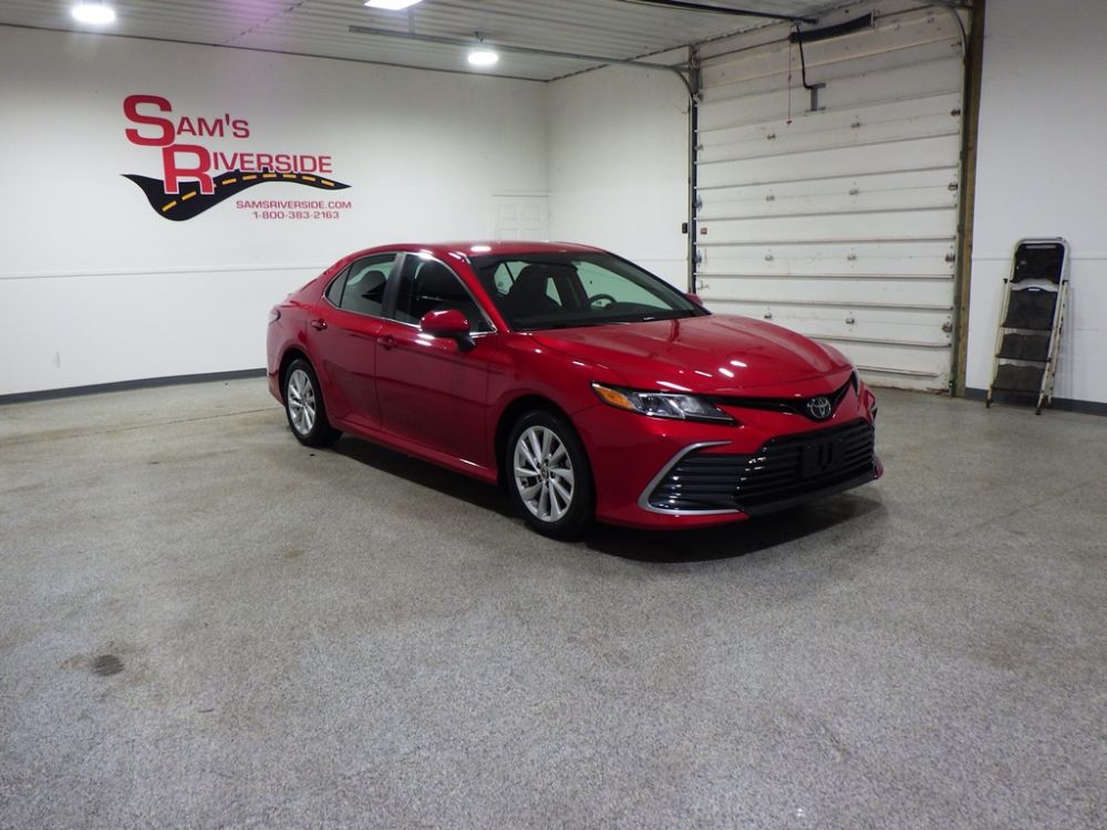 2024 Toyota Camry LE - photo 5