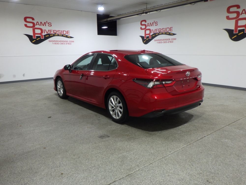 2024 Toyota Camry LE - photo 2