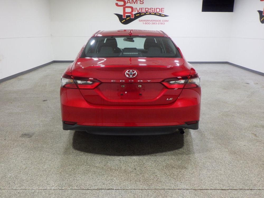 2024 Toyota Camry LE - photo 3