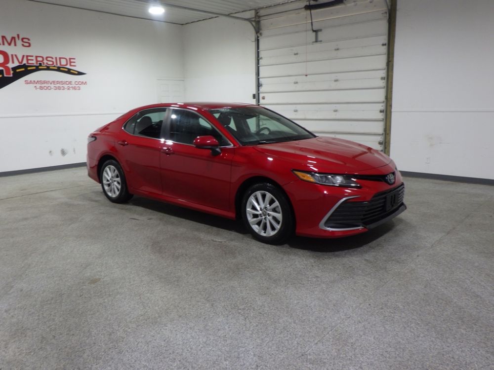 2024 Toyota Camry LE - photo 5