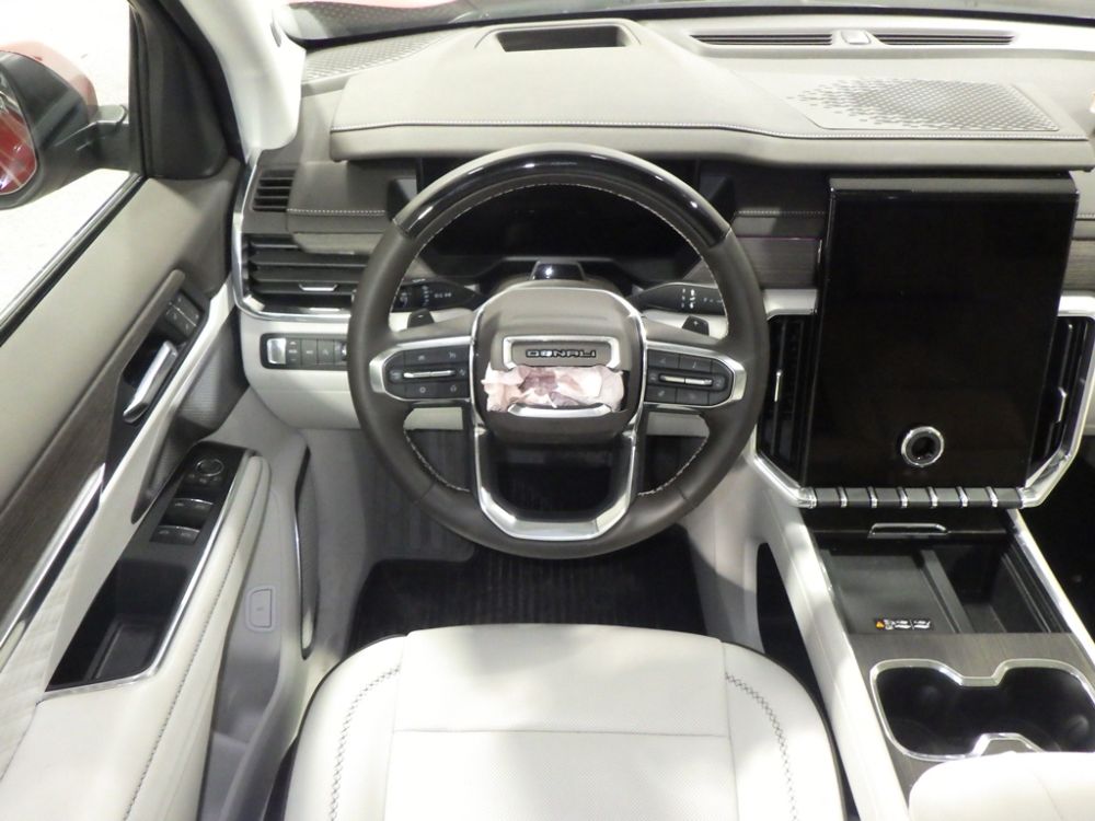 2025 GMC Acadia Denali AWD - photo 9