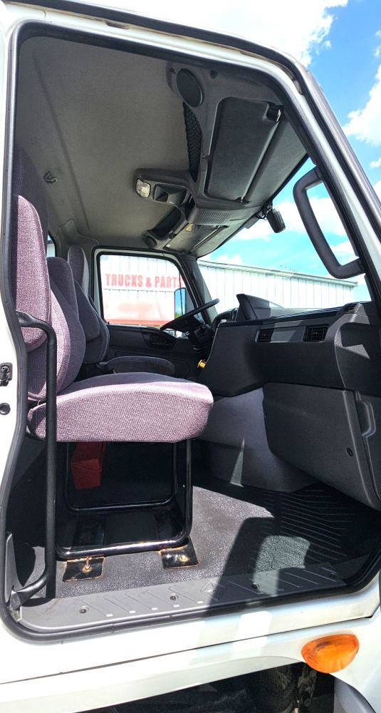 2020 INTERNATIONAL LT625 T/A DAY CAB TRACTOR - photo 15