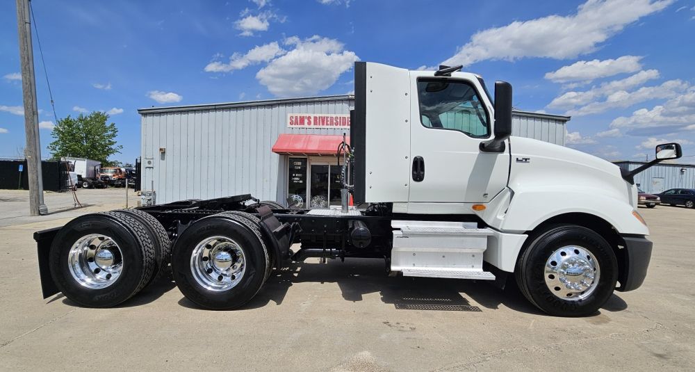 2020 INTERNATIONAL LT625 T/A DAY CAB TRACTOR - photo 4