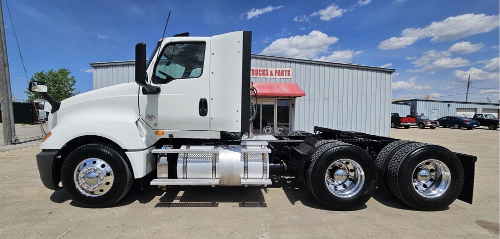 2020 INTERNATIONAL LT625 T/A DAY CAB TRACTOR - photo 5