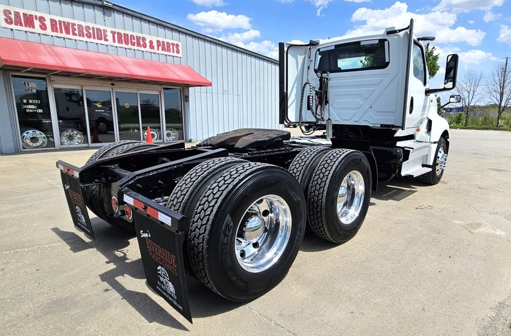 2020 INTERNATIONAL LT625 T/A DAY CAB TRACTOR - photo 8