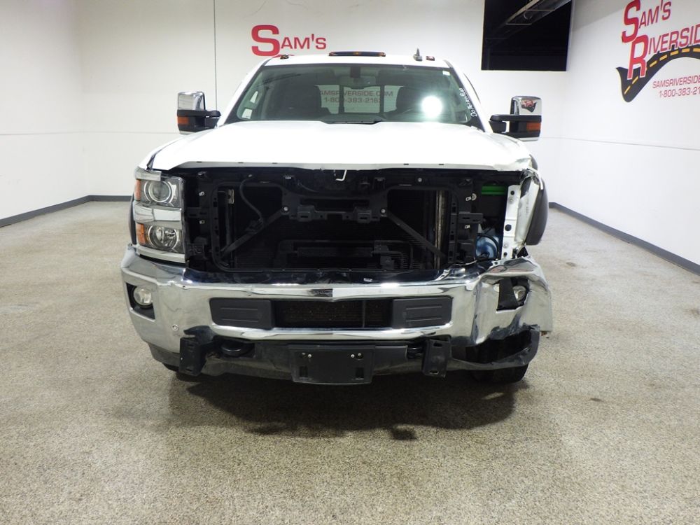 2016 Chevrolet Silverado 3500 LTZ Crew Cab Diesel 4X4 - photo 6