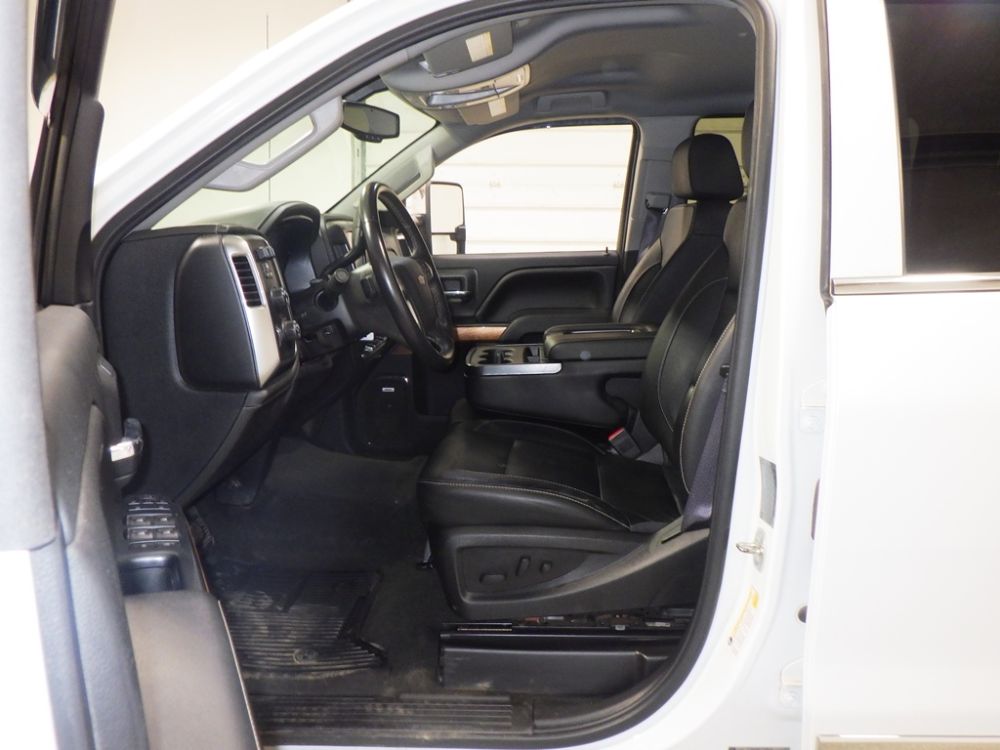 2016 Chevrolet Silverado 3500 LTZ Crew Cab Diesel 4X4 - photo 8