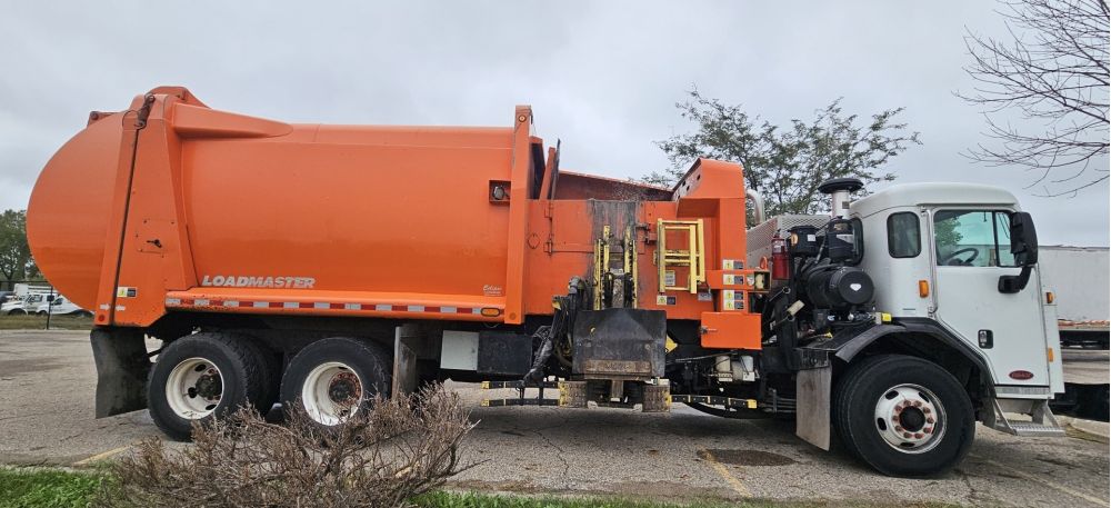 2015 PETERBILT 320 GARBAGE PACKER - photo 5