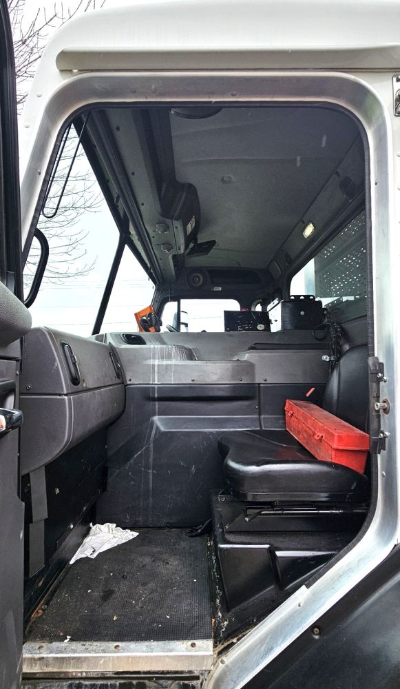 2015 PETERBILT 320 GARBAGE PACKER - photo 9