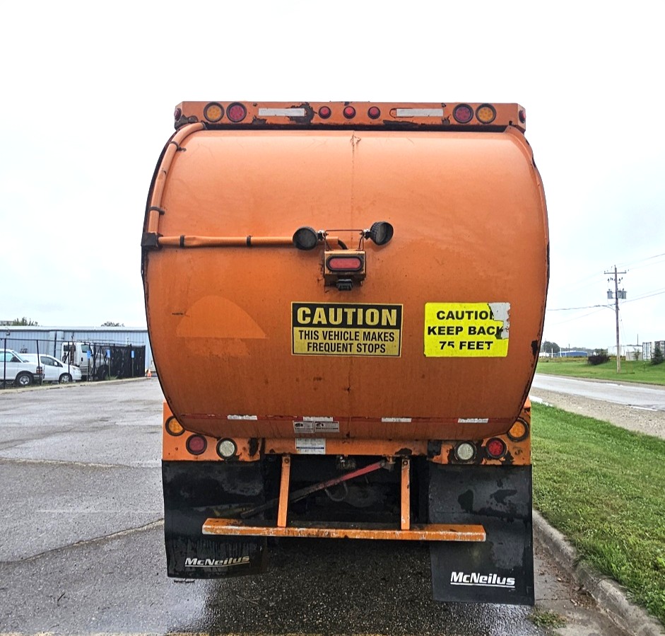 2019 MACK LR64 GARBAGE PACKER - photo 7