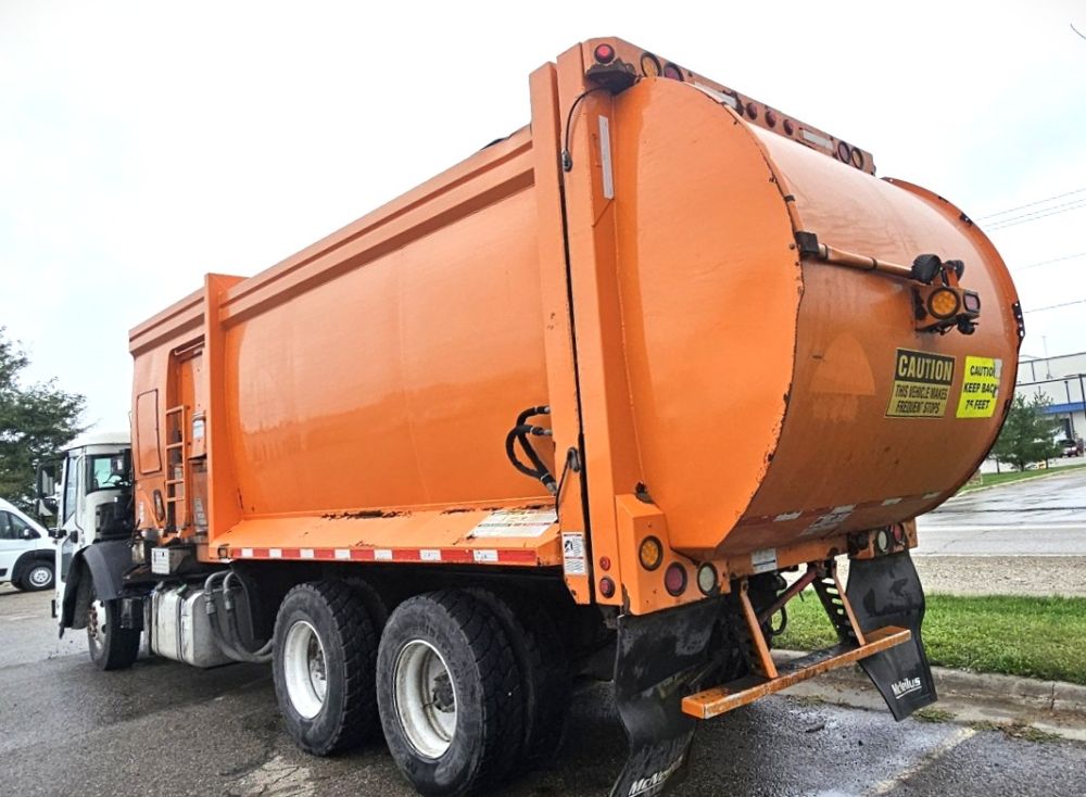 2019 MACK LR64 GARBAGE PACKER - photo 8