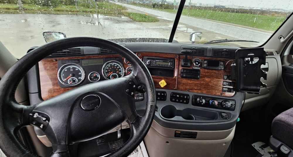 2016 FREIGHTLINER CASCADIA 125 - photo 17