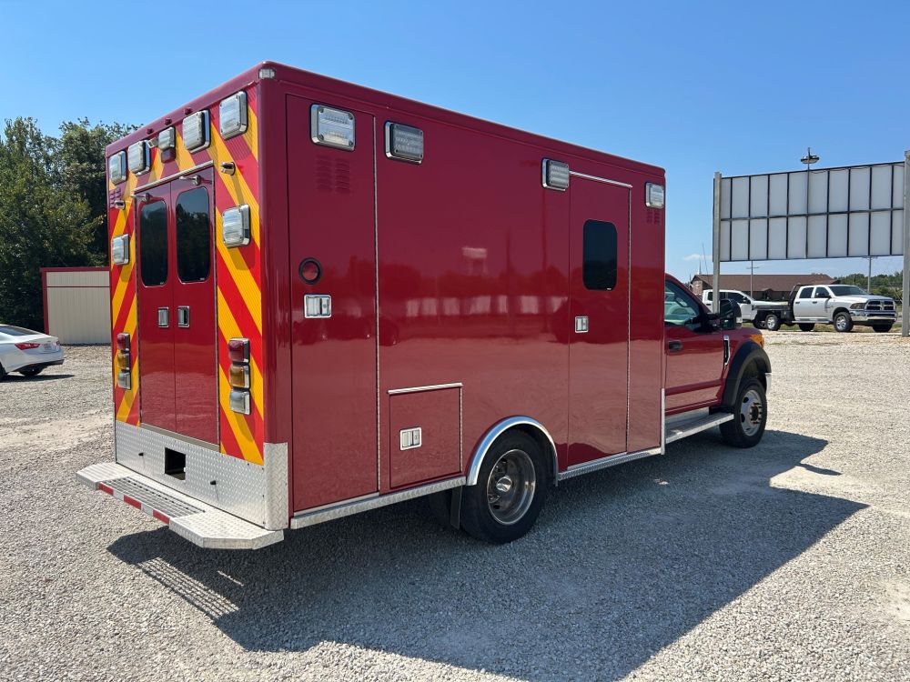 2018 Ford (C) F450SD 6.7L AMBULANCE - photo 6