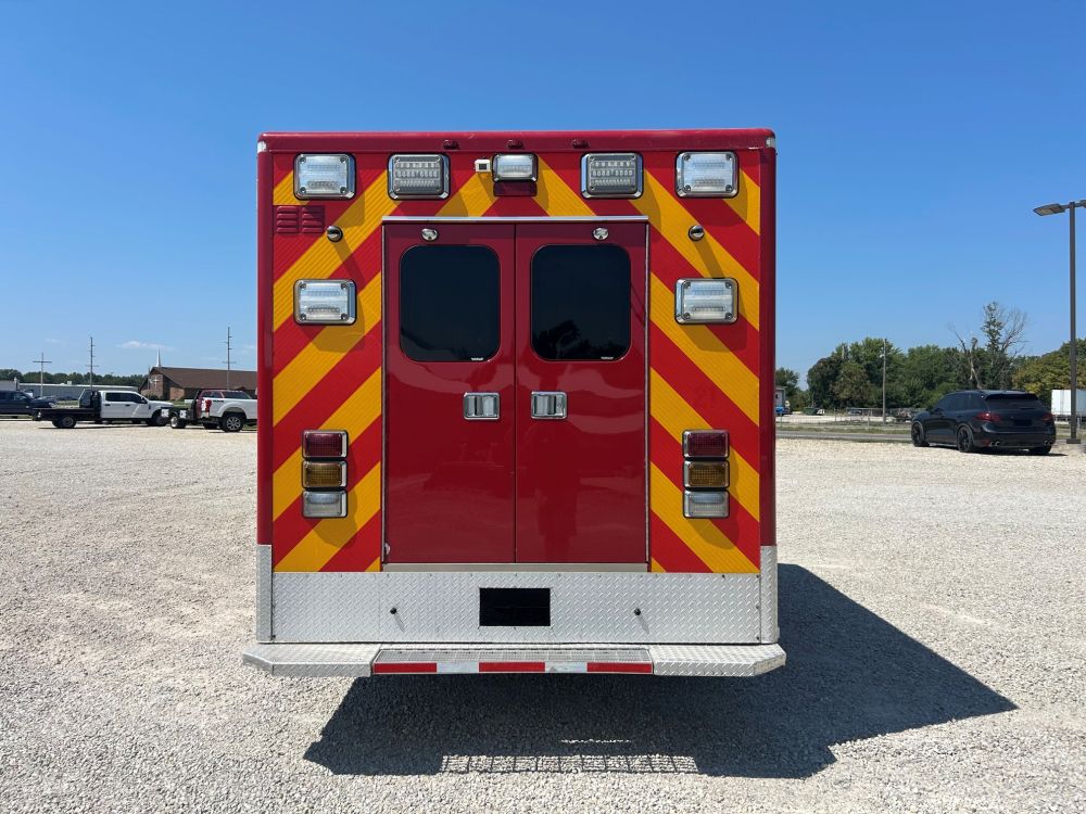 2018 Ford (C) F450SD 6.7L AMBULANCE - photo 8