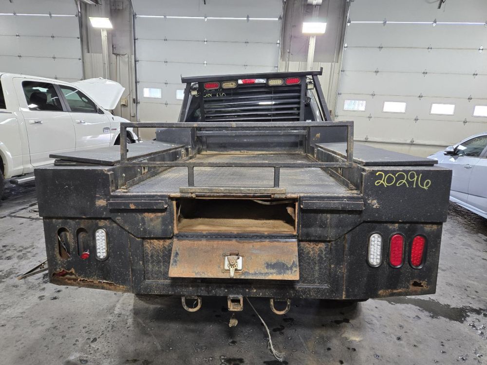 2018 UTILITY SRW FLAT BED 8'6" - photo 4