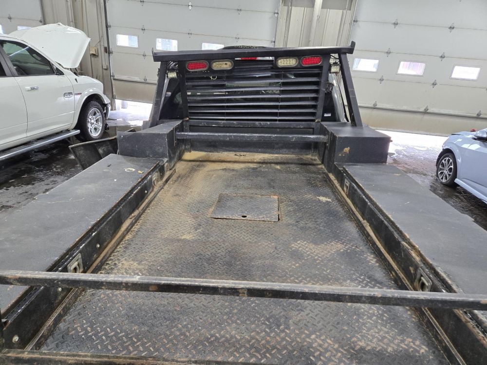 2018 UTILITY SRW FLAT BED 8'6" - photo 8