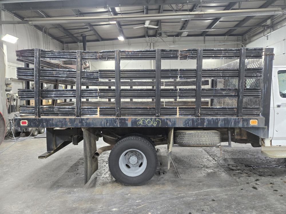 1996 DRW CAB & CHASSIS BED - photo 6