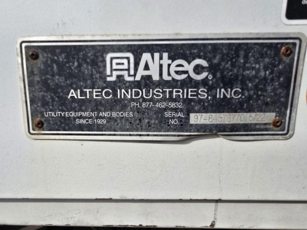 2023 ALTEC UTILITY BODY W/BOOM BUCKET - photo 11