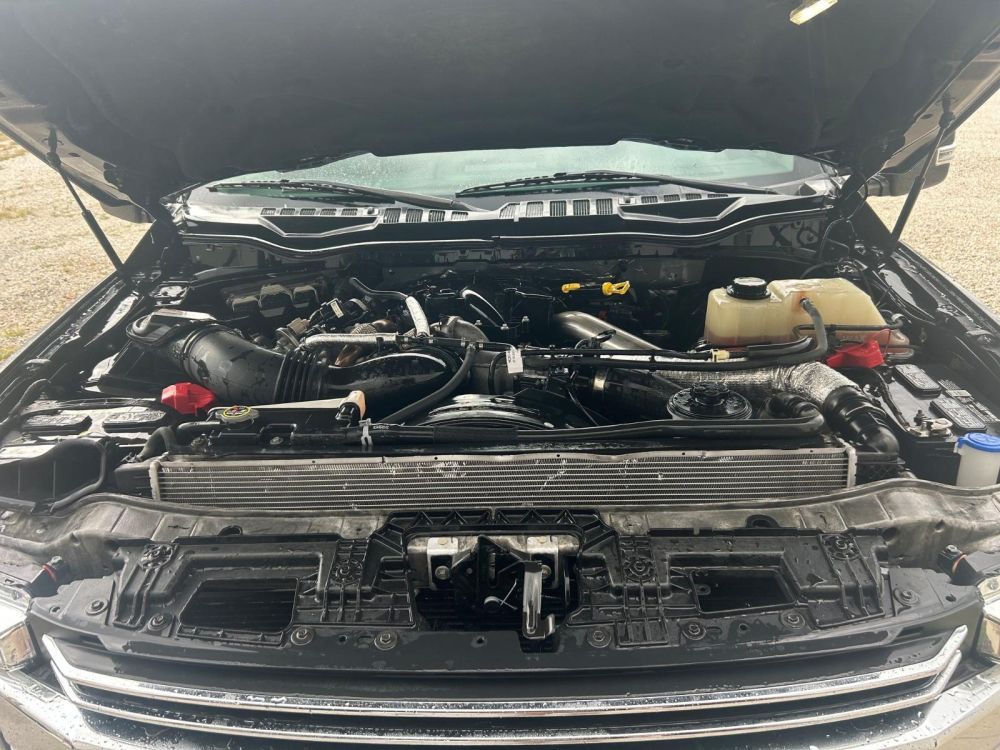 2017 Ford F250SD 6.7L FX4 LARIAT 4X4 - photo 8
