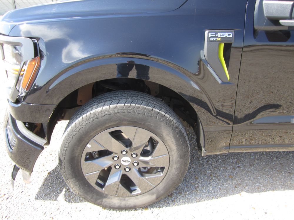 2025 Ford F150 STX 4x4 - photo 2