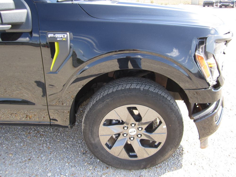 2025 Ford F150 STX 4x4 - photo 7